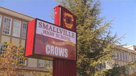 Smallville High School .